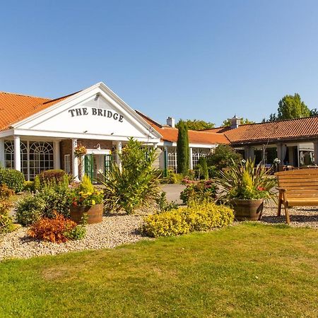 The Bridge Hotel And Spa Уедърби Екстериор снимка