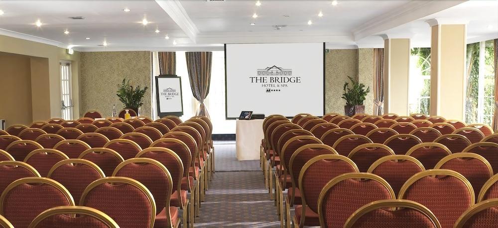 The Bridge Hotel And Spa Уедърби Екстериор снимка